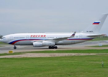 Россия забирает своих дипломатов из ЕС