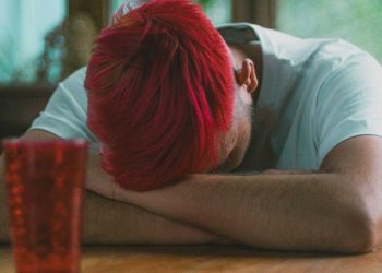 Российские блоггеры потеряли 80% дохода