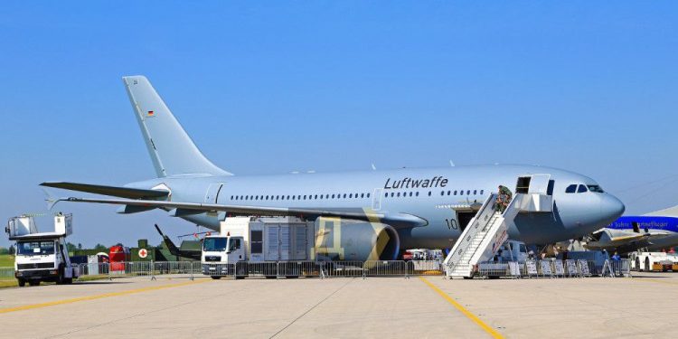 «Летающий госпиталь» для раненых