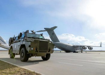 Прибыли первые бронеавтомобили
