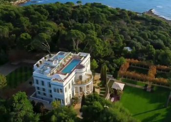 В Франции арестовывают имущество олигархов