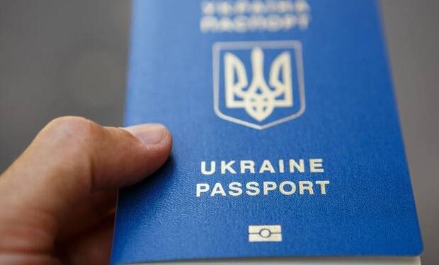 Беженцы смогут выехать без загранпаспорта