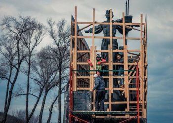 Основатели Киева под надежной защитой