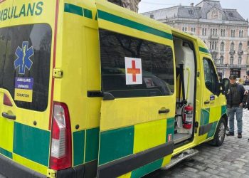 Продал яхту, чтобы закупить партию скорых