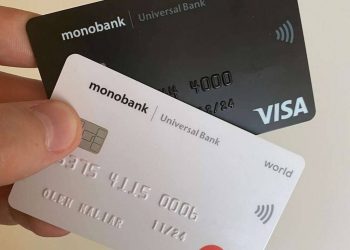 Монобанк закрывает счета 11 тысяч клиентов