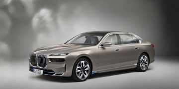 Представлена новая «семёрка» BMW