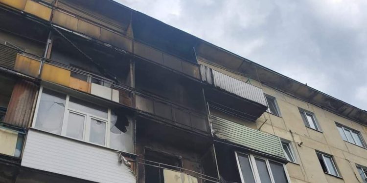 Попали в НПЗ в Лисичанске