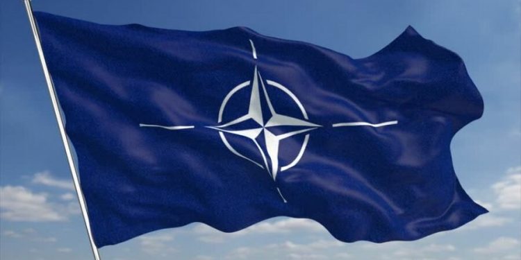 НАТО осудило убийство мирных людей в Буче