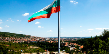 Болгария отказалась поставлять оружие