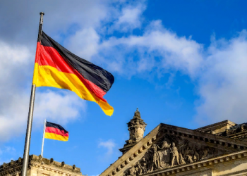 Из Германии выгонят работников российского посольства