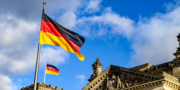 Из Германии выгонят работников российского посольства