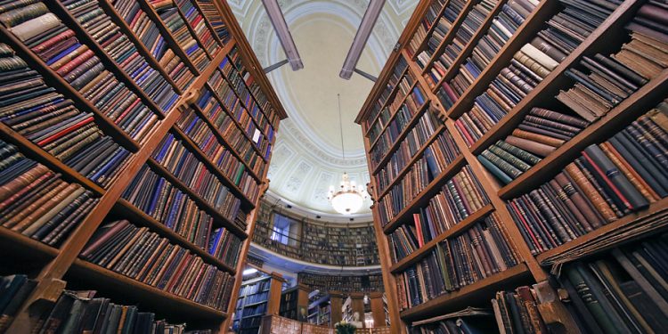 Из библиотек уберут российских авторов