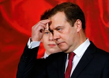 Медведев угрожает украинцам казнями на Красной площади