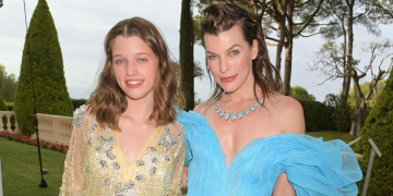 Милла Йовович посетила Канны с детьми