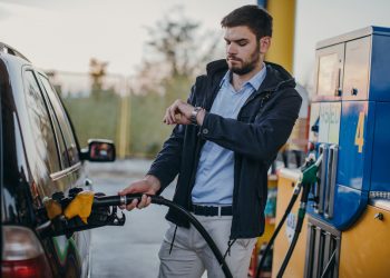 Как экономить бензин в городе