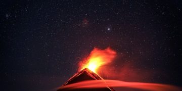 Вулканы убили Венеру и почти уничтожили Землю