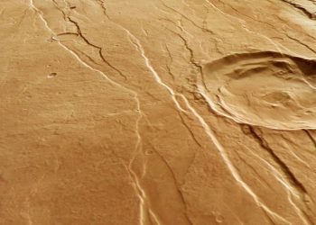 Царапины от “когтей” на Марсе