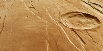 Царапины от “когтей” на Марсе