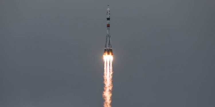 Россия вывела на орбиту новый военный спутник