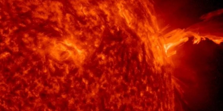 Солнце разразилось уже второй вспышкой
