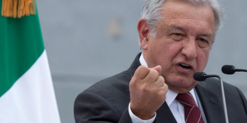 Президент Мексики раскритиковал чиновников