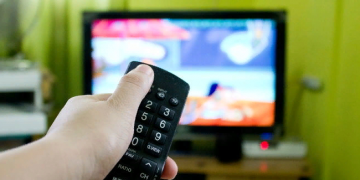 Россияне всё меньше доверяют телевидению