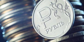 В Украине запретили оборот рубля