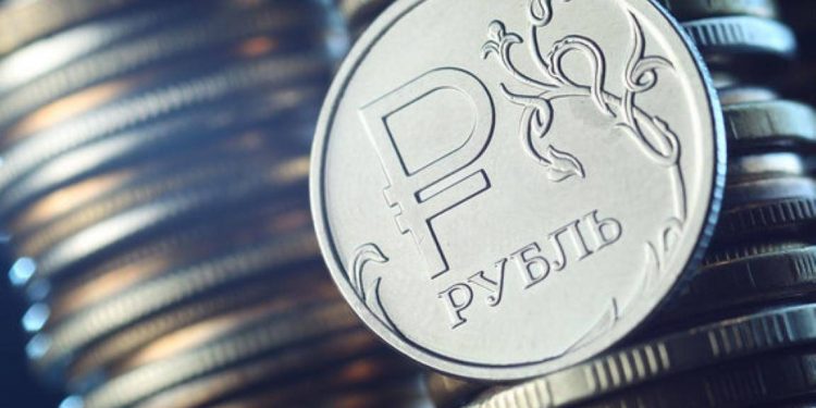 В Украине запретили оборот рубля