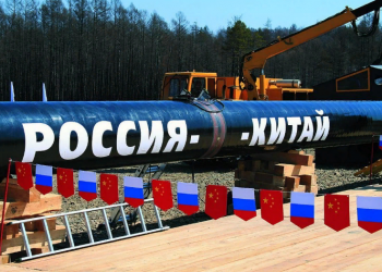 Китай активно покупает нефть в России