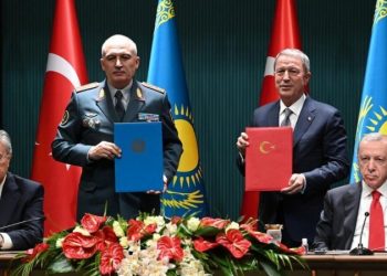 Турция и Казахстан подписали военное сотрудничество