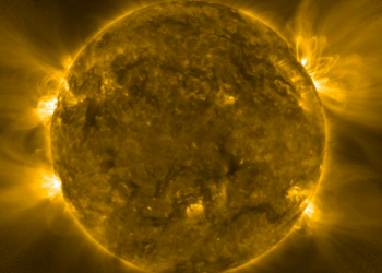 Первые кадры южного полюса Солнца