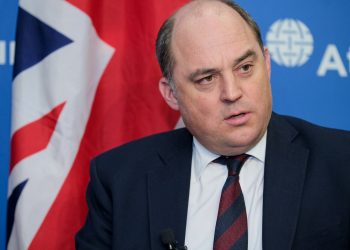 МинОбороны Великобритании назвал Путина нацистом