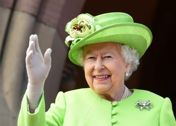 Королевская семья приютила украинских беженцев