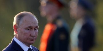 Российская “империя” начала распадаться
