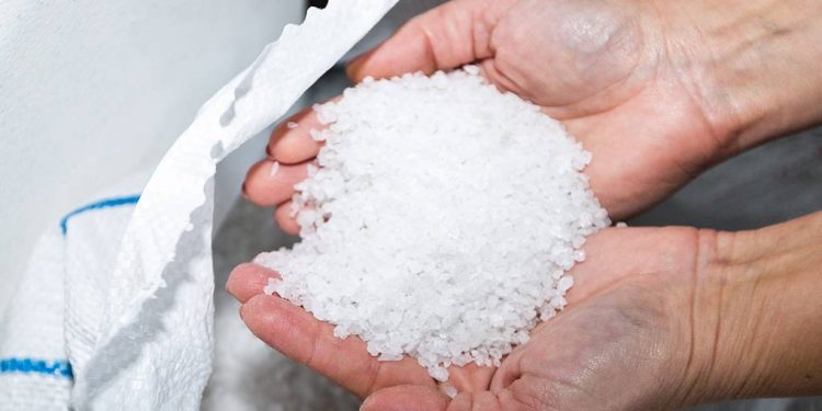 Массовый дефицит: где теперь купить соль