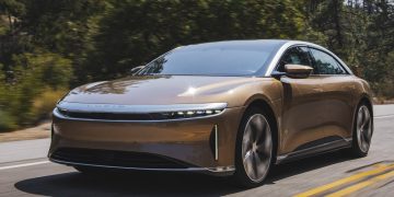 Новый Lucid Air проехал 116 км без подзарядки