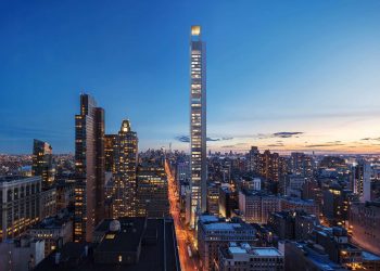 Самый тонкий небоскрёб в мире!