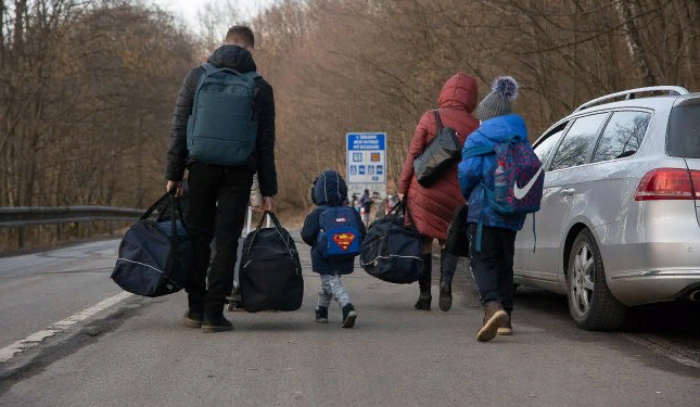 Беженцев в польше заставляют вернуть деньги
