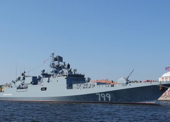 Подбит российский фрегат «Адмирал Макаров»