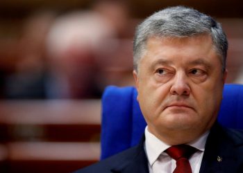 Пограничники не выпустили Порошенко из Украины