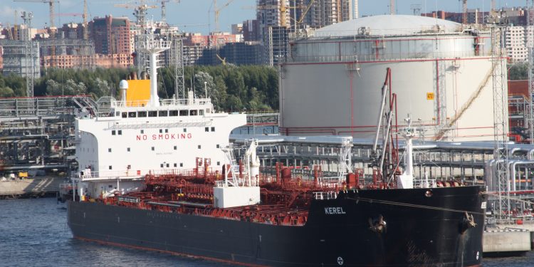 Евросоюз предложили альтернативное нефтяное эмбарго