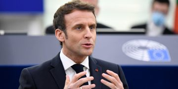 Макрон предложил создавать новые союзы