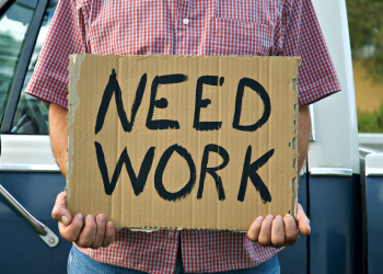 Спрос на работу выше предложения