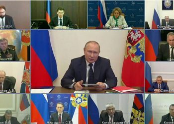 Путин заявил о кибервойне против России