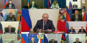 Путин заявил о кибервойне против России