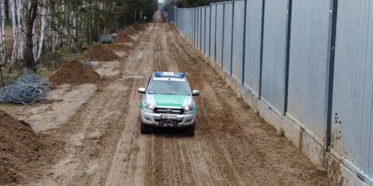 Польша строит границу с Беларусью