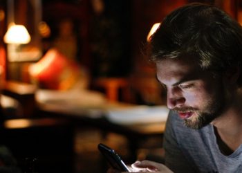 Приложение, отслеживающее потери врага