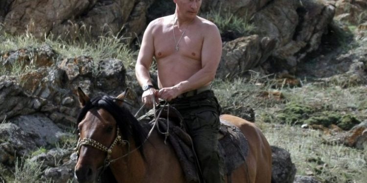 Лидеры G7 высмеяли Путина за фото