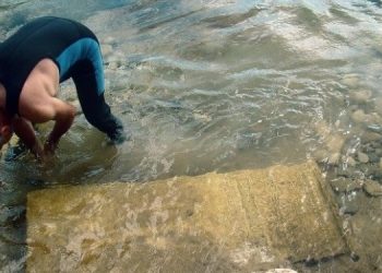 В Греции обнаружили древнее надгробие