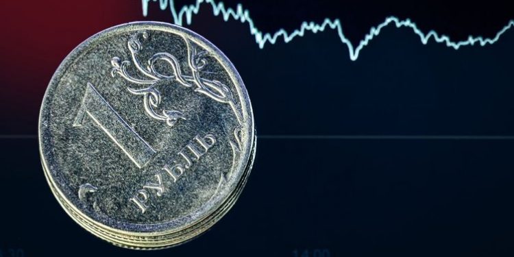 В России доллар упадет до 6 рублей